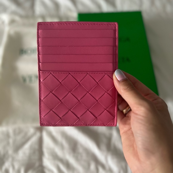 Bottega Veneta hot pink card holder with 6 slots, comes with full set - Picture 8 of 8